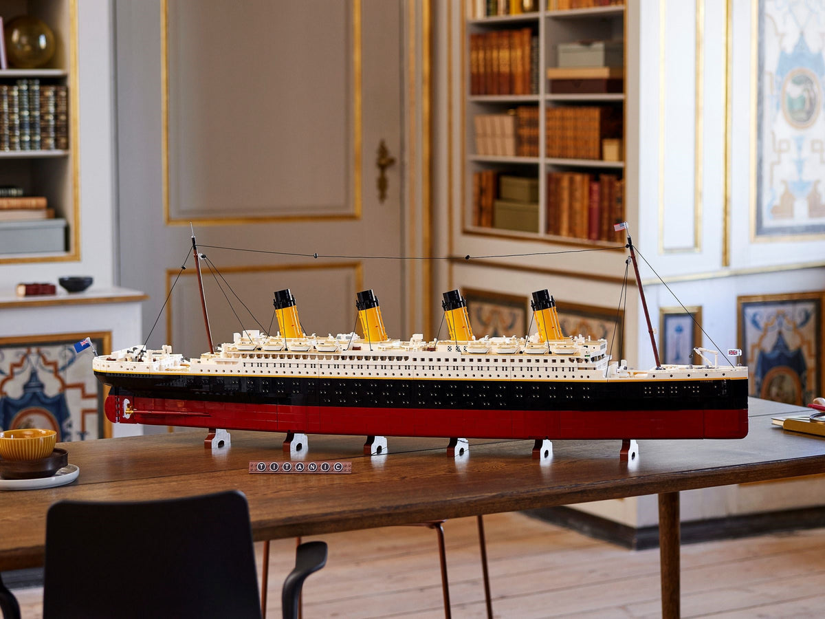 LEGO Icons 10294 Titanic