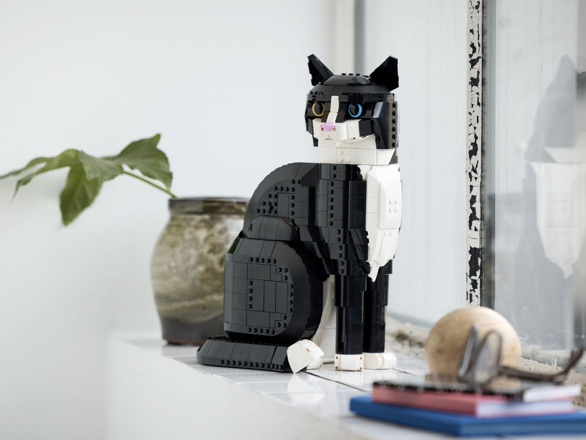 LEGO Ideas 21349 Schwarz-weiße Katze