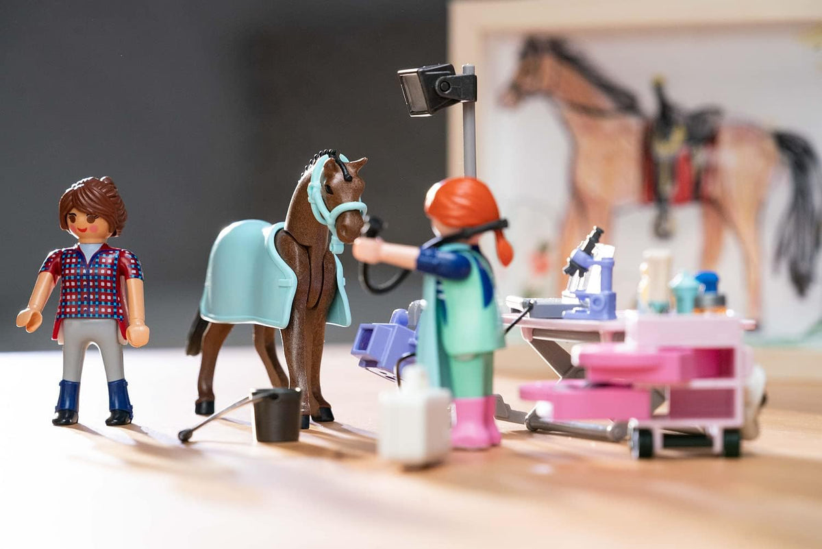 PLAYMOBIL Country 71241 Tierärztin für Pferde