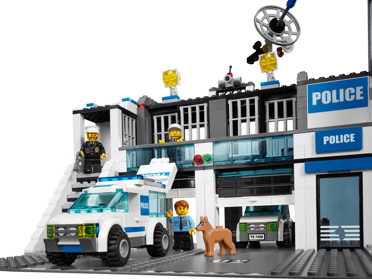 LEGO City 7498 Polizeistation