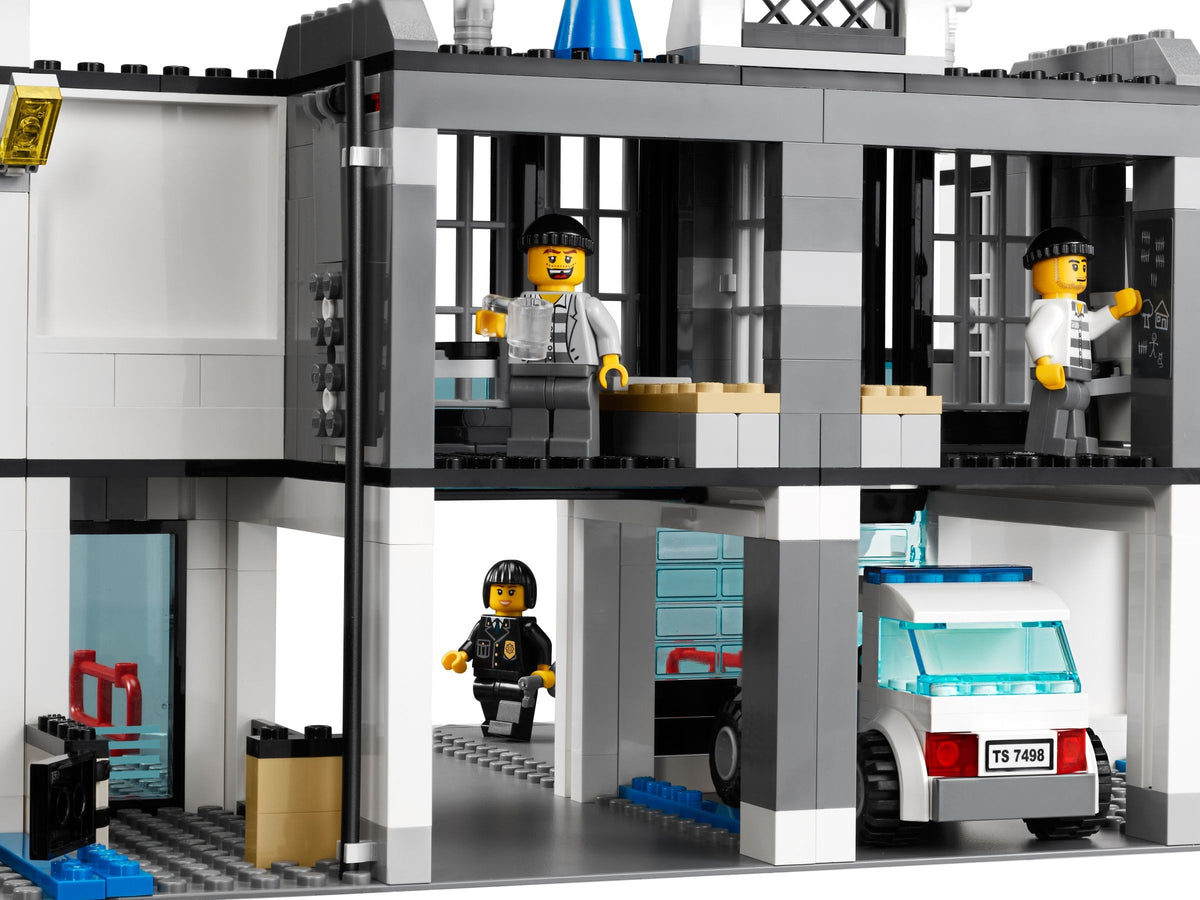 LEGO City 7498 Polizeistation