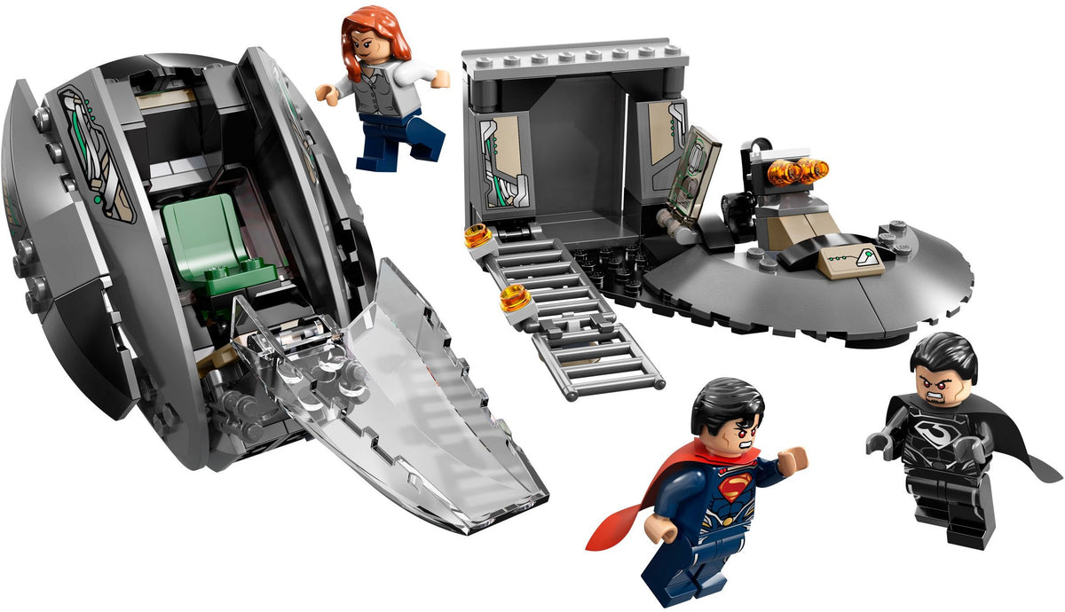 LEGO DC Super Heroes 76009 Superman Black Zero auf der Flucht
